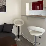 Daire Comfy Parisian Studio!