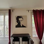 Comfy Parisian Studio!