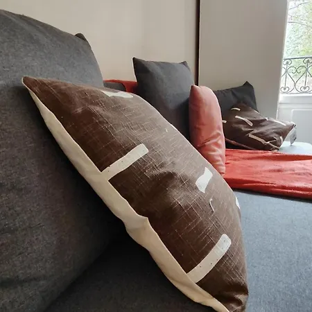 Apartment Comfy Parisian Studio!