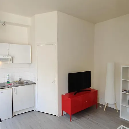 Comfy Parisian Studio! Διαμέρισμα Ιβρύ-συρ-Σεν