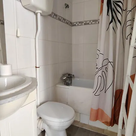아파트 Comfy Parisian Studio! 이브리쉬르센