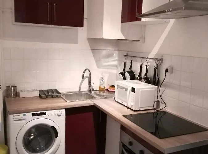 Comfy Parisian Studio! アパート イヴリー＝シュル＝セーヌ