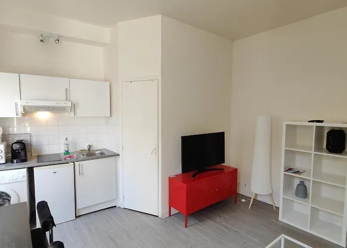 Lägenhet Comfy Parisian Studio! *